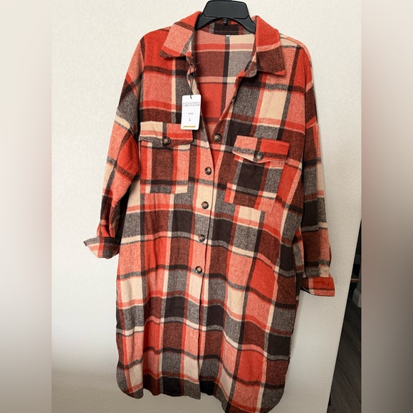 Cozy Plaid Utility Jacket - Picture 4 of 5